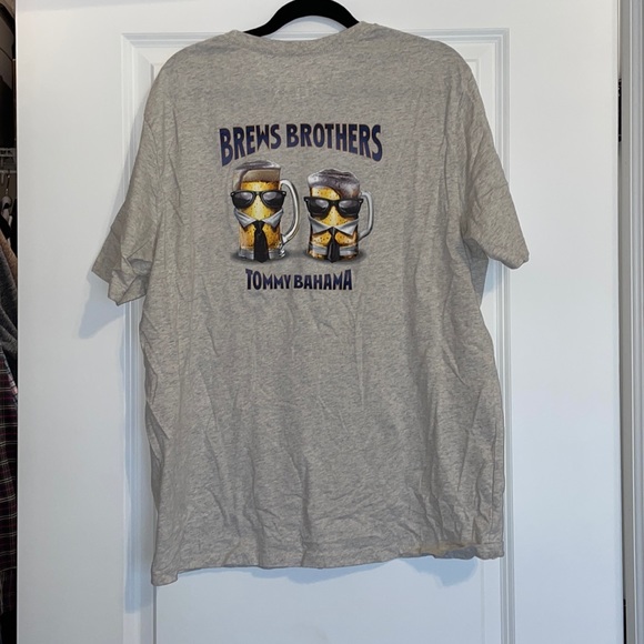 Large Tommy Bahama Shirt - Picture 1 of 3